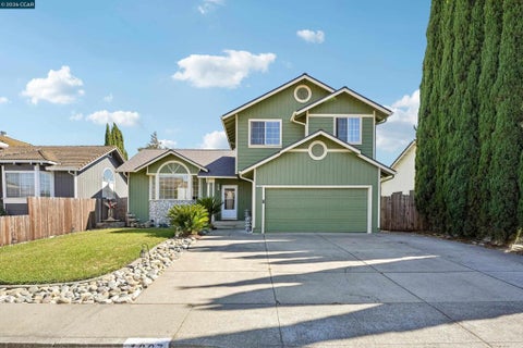 Photo of 1007 Valley Oak Way WAY, Fairfield, CA 94533 (MLS # 41143910)