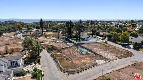 Photo of 1085 Villa Grove Drive, Pacific Palisades, CA 90272 (MLS # 25591847)