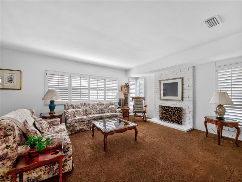 4192 Sussex