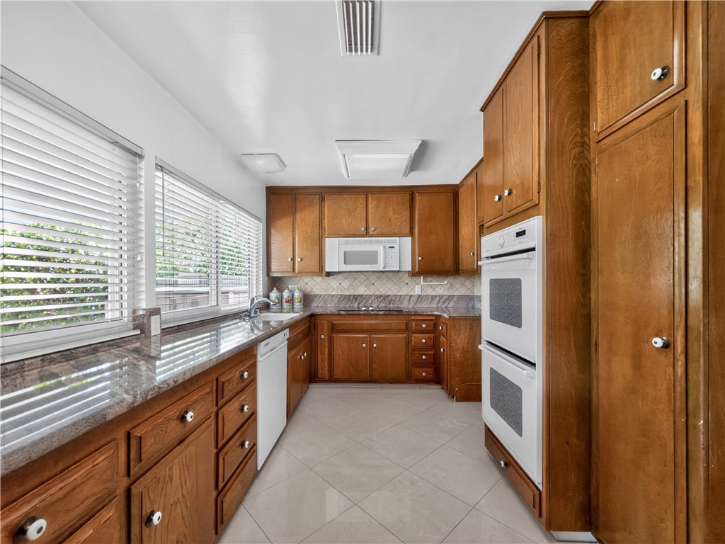 4192 Sussex