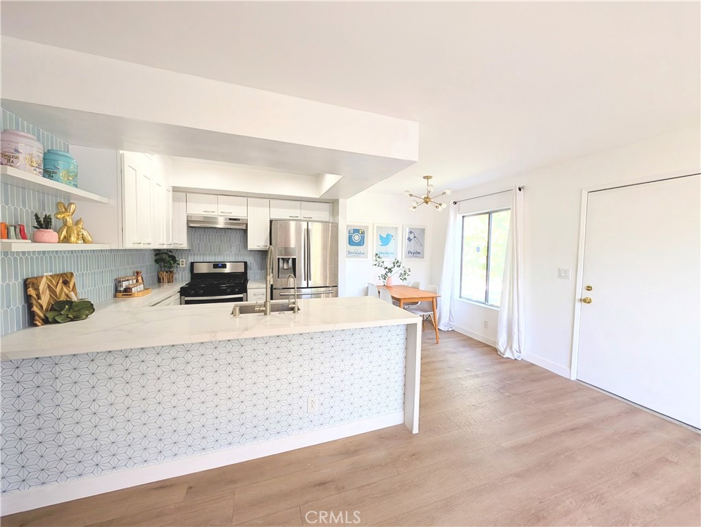 2345 Highbury Avenue 22