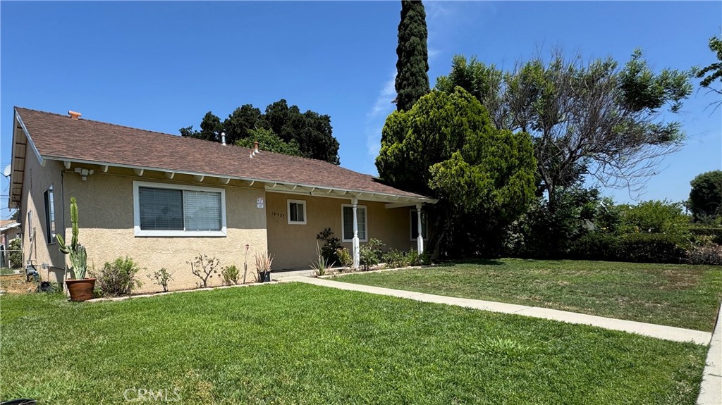Now available for lease, 10523 Hayvenhurst Avenue is a 4-bedroom, 2-bath, 1,570-square-foot home featuring updated vinyl wood flooring, a large backyard, and a detached two-car GARAGE for convenient parking and storage. The home comes move-in ready with a washer, dryer, and refrigerator included. Located near the 118 and 405 freeways, this property offers excellent accessibility for daily commuting. A TRUE GEM and Well-Cared For, this residence combines space, functionality, and modern touches. Granada Hills is known for its strong public schools and welcoming neighborhood atmosphere.