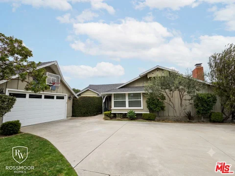 12041 Weatherby Road, Los Alamitos, CA 90720 - MLS#: 26833227