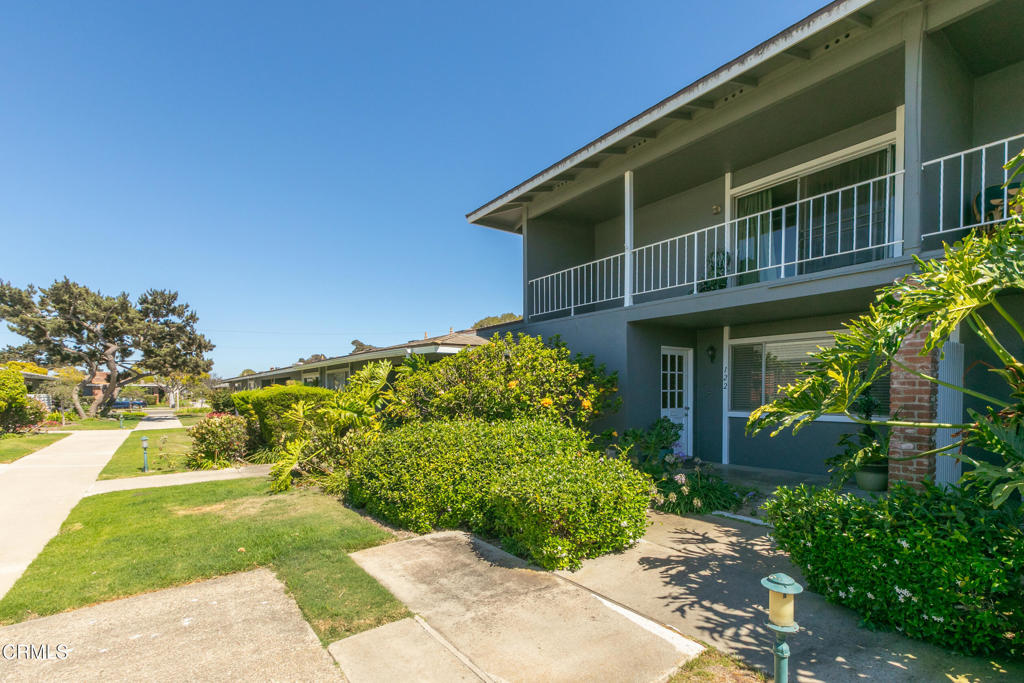 122 W Alta Green