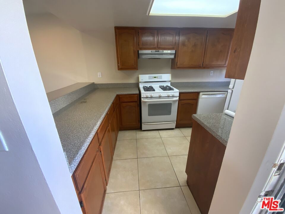 620 W Hyde Park Boulevard 309