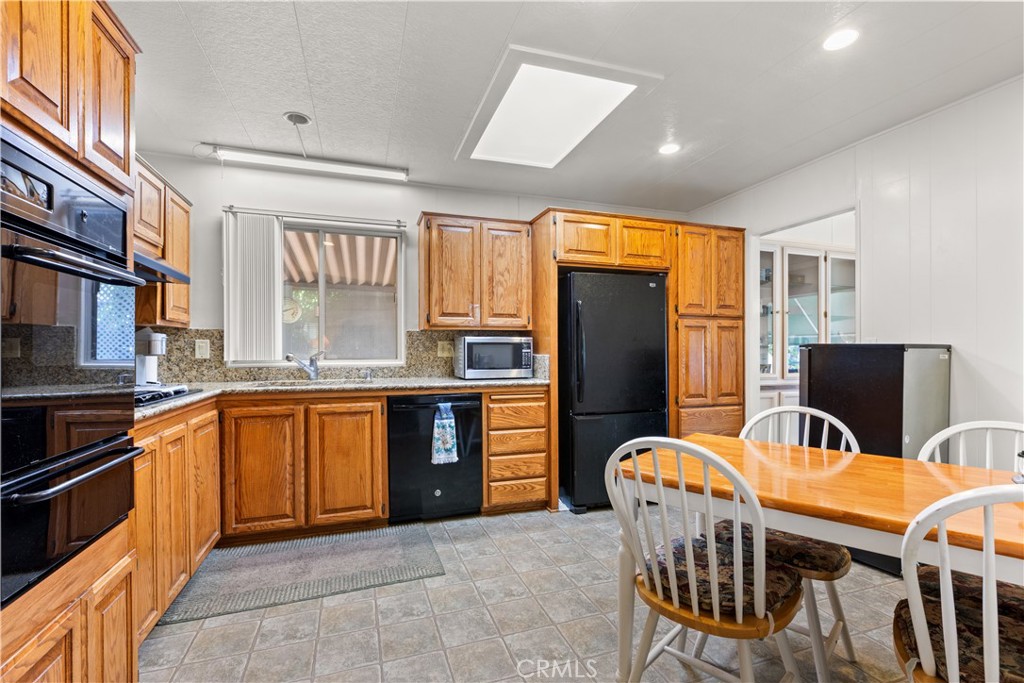 5200 Irvine Boulevard 469
