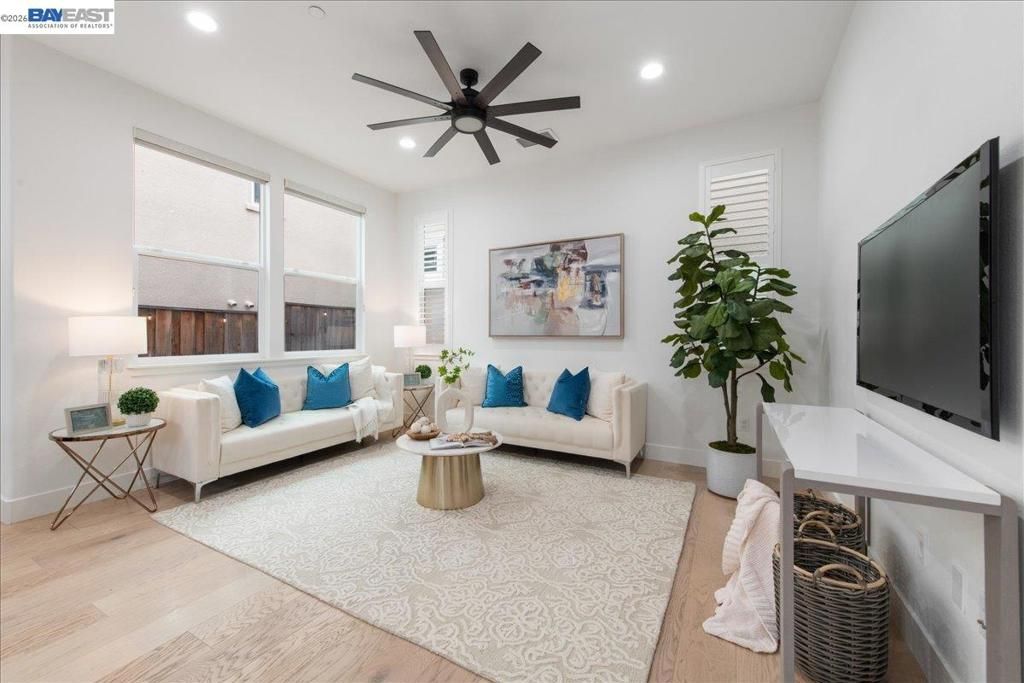 Photo of 4026 Chalk Hill Way, Dublin, CA 94568 (MLS # 41127163)