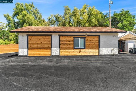 Tiny photo for 5505 Old School Rd Rd, Pleasanton, CA 94588 (MLS # 41151573)