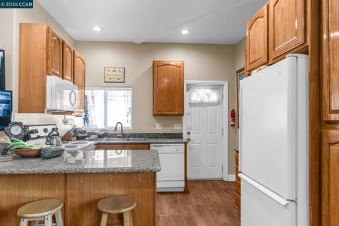 Tiny photo for 5505 Old School Rd Rd, Pleasanton, CA 94588 (MLS # 41151573)