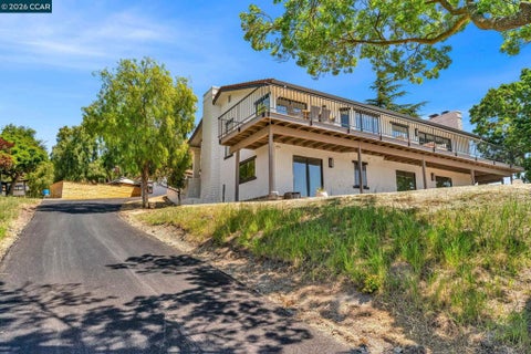 Tiny photo for 5505 Old School Rd Rd, Pleasanton, CA 94588 (MLS # 41151573)