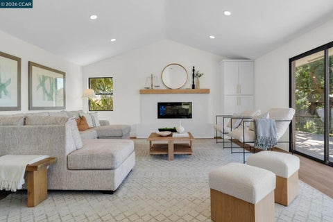Tiny photo for 5505 Old School Rd Rd, Pleasanton, CA 94588 (MLS # 41151573)