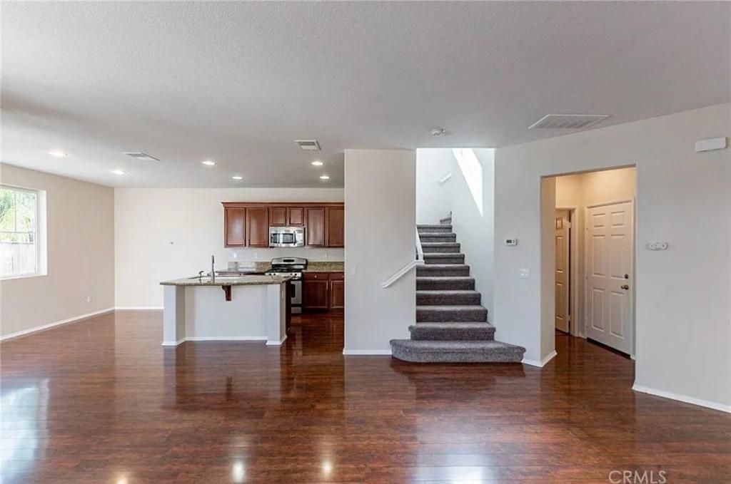 Photo of 12978 Cobblestone Ln Ln, Moreno Valley, CA 92555 (MLS # ML82025609)
