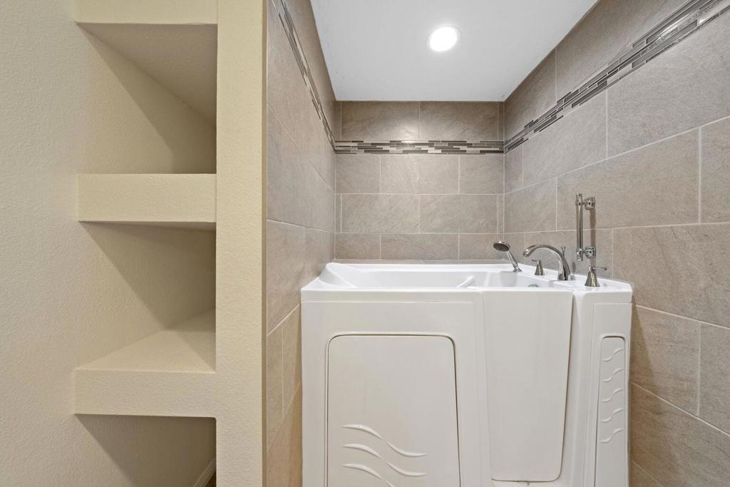 Chaparral C.C. - Residential