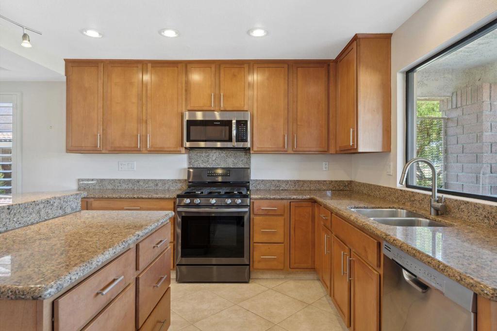 Chaparral C.C. - Residential