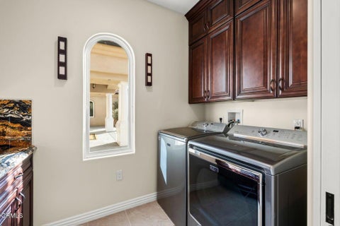 Tiny photo for 686 Skyview Terrace, Ventura, CA 93003 (MLS # V1-36260)