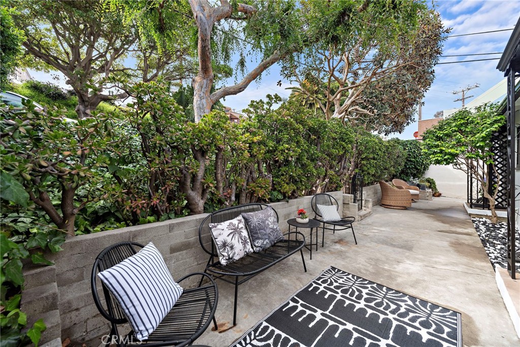 189 Lower Cliff Drive