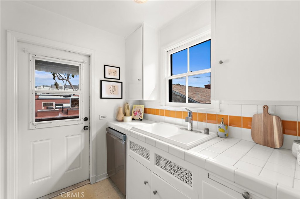 North Laguna (NL) - Residential Lease