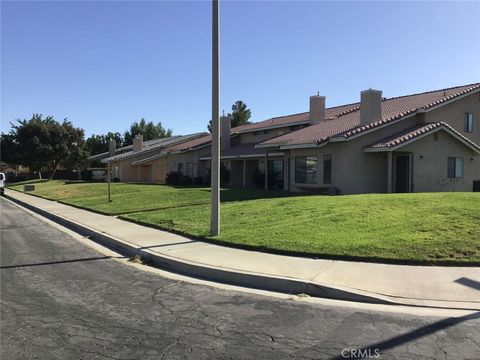 Photo of 43942 18th Street E #3, Lancaster, CA 93535 (MLS # SR26125751)