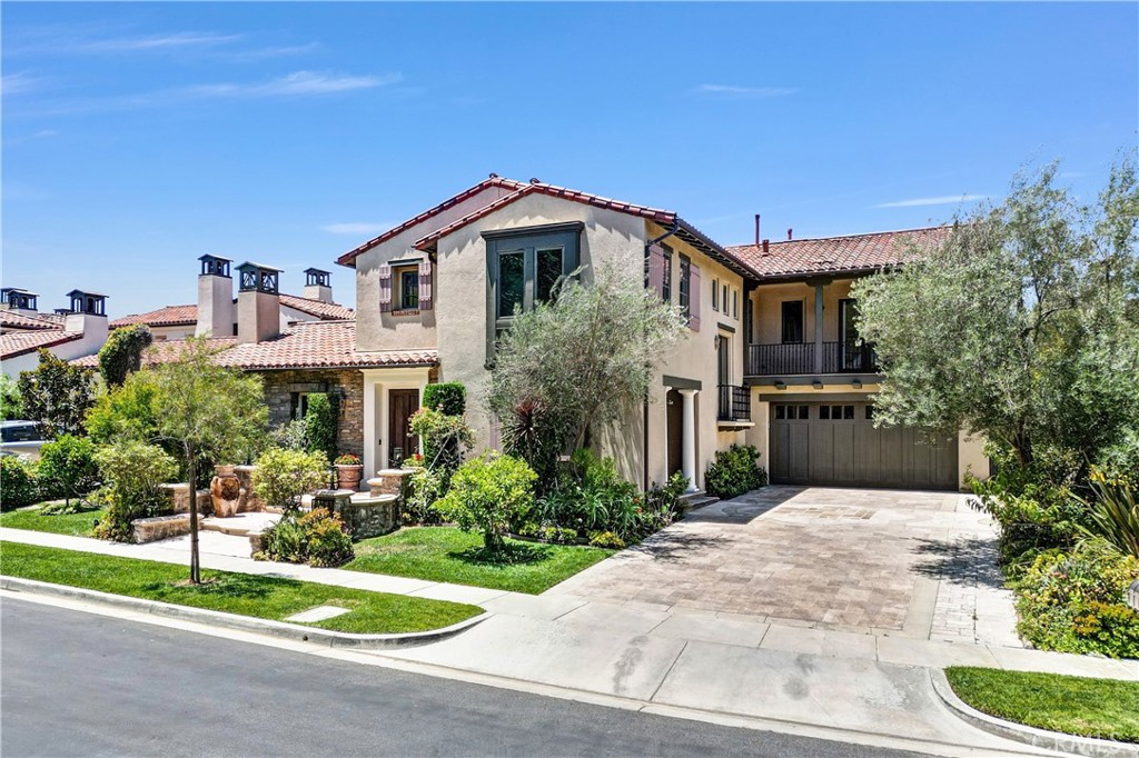 25 Village Way