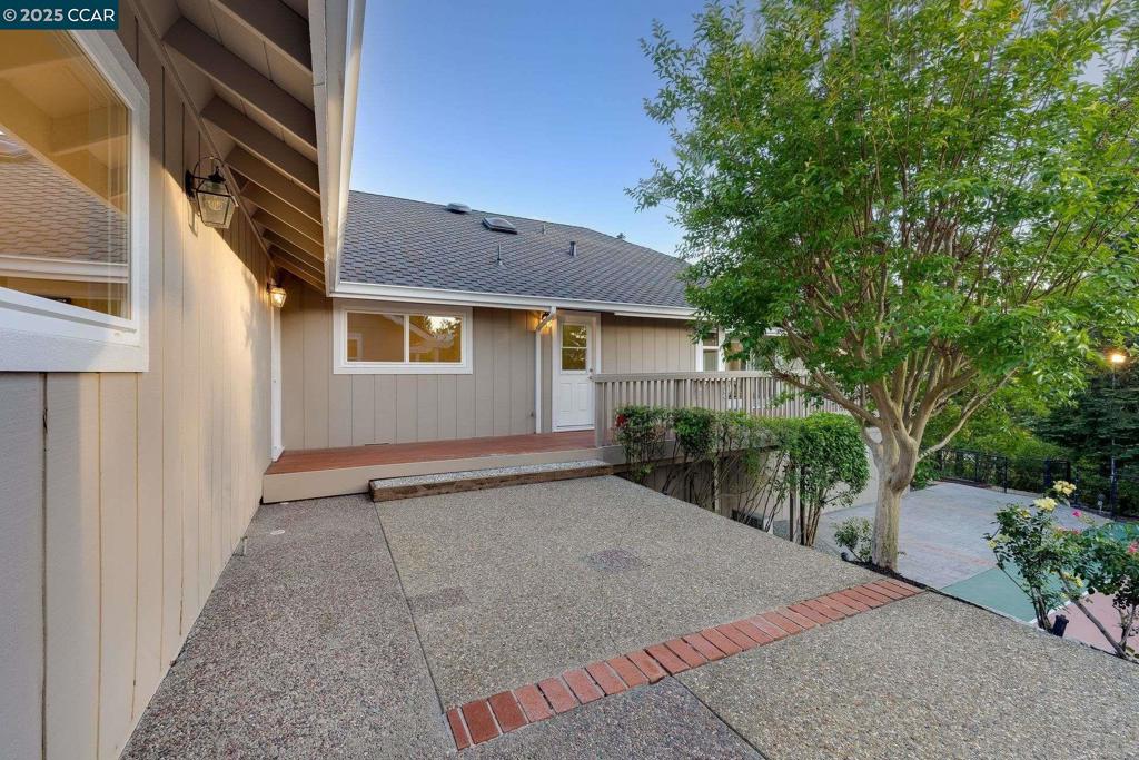 SANDERS RANCH - Residential