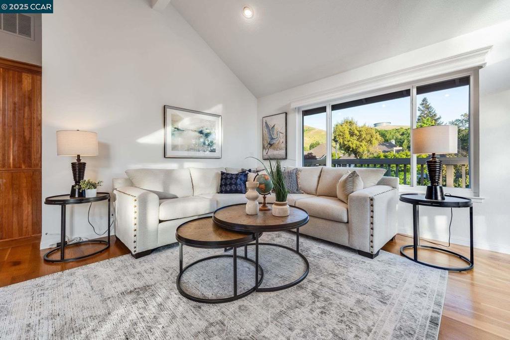 SANDERS RANCH - Residential