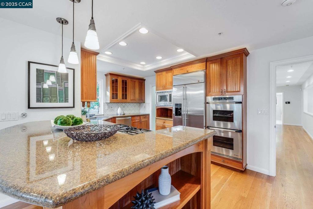 SANDERS RANCH - Residential