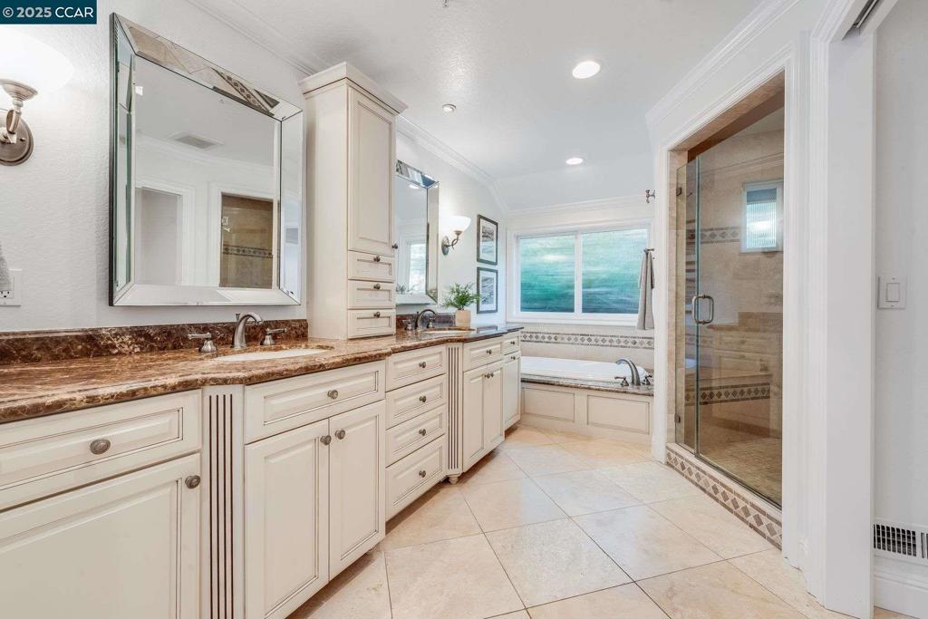 SANDERS RANCH - Residential