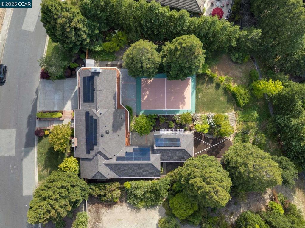 SANDERS RANCH - Residential