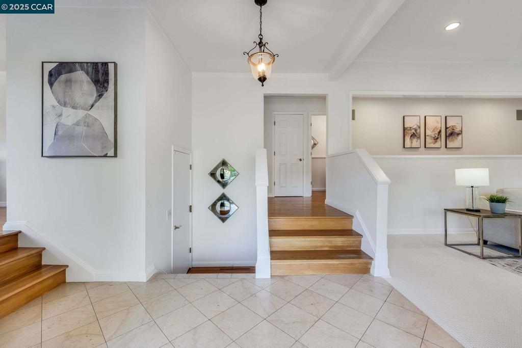SANDERS RANCH - Residential