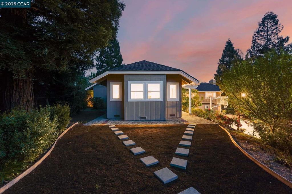SANDERS RANCH - Residential