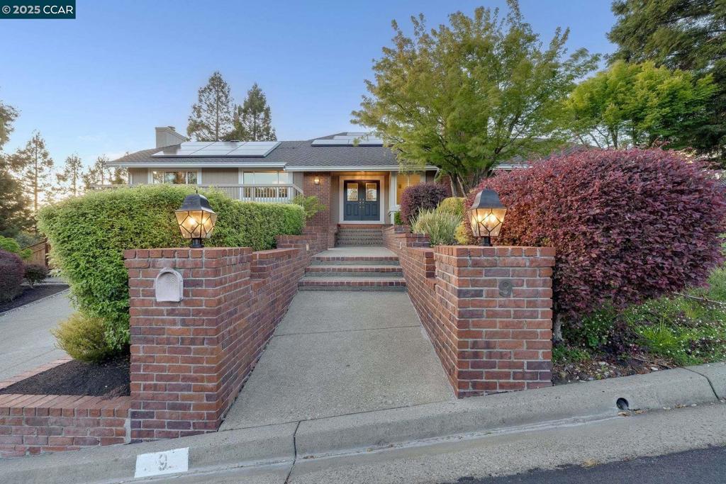SANDERS RANCH - Residential