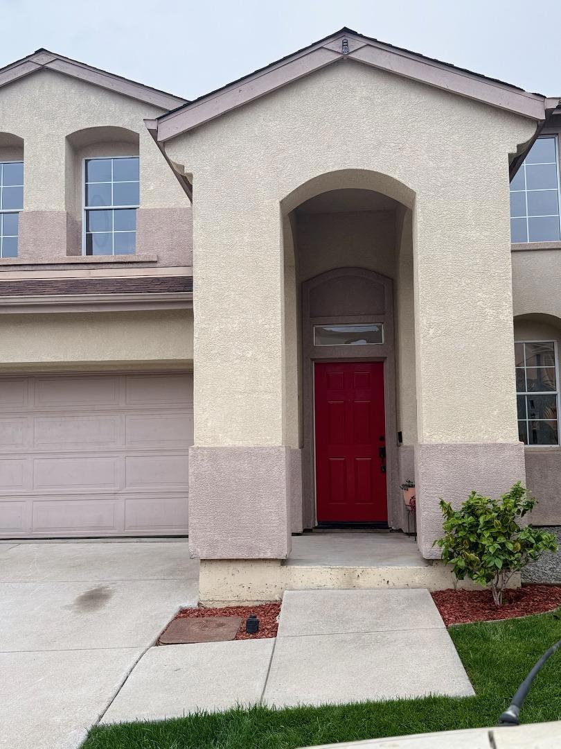 Welcome to this stunning four- bedroom, Two and half bathroom home in the desirable Sunset Cove community. The open floor plan and high ceilings in the living and dining rooms create a grand, spacious feel with a lot of windows providing an abundance of natural light. The home features new carpet and fresh paint throughout. Curb up by the warm fireplace in the great room, which flows into a cozy nook and open kitchen, perfect for entertaining. Upstairs, the spacious master suite includes a dual-sink vanity for his/ her and the combined tub and shower. Step outside to enjoy a morning coffee in cute and tidy backyard. Located in the highly convenient area, this home is just a short walk to Ohlone Loop trails and offer easy access to freeway, shopping, and restaurants. This sweet and beautiful home is a must -see !