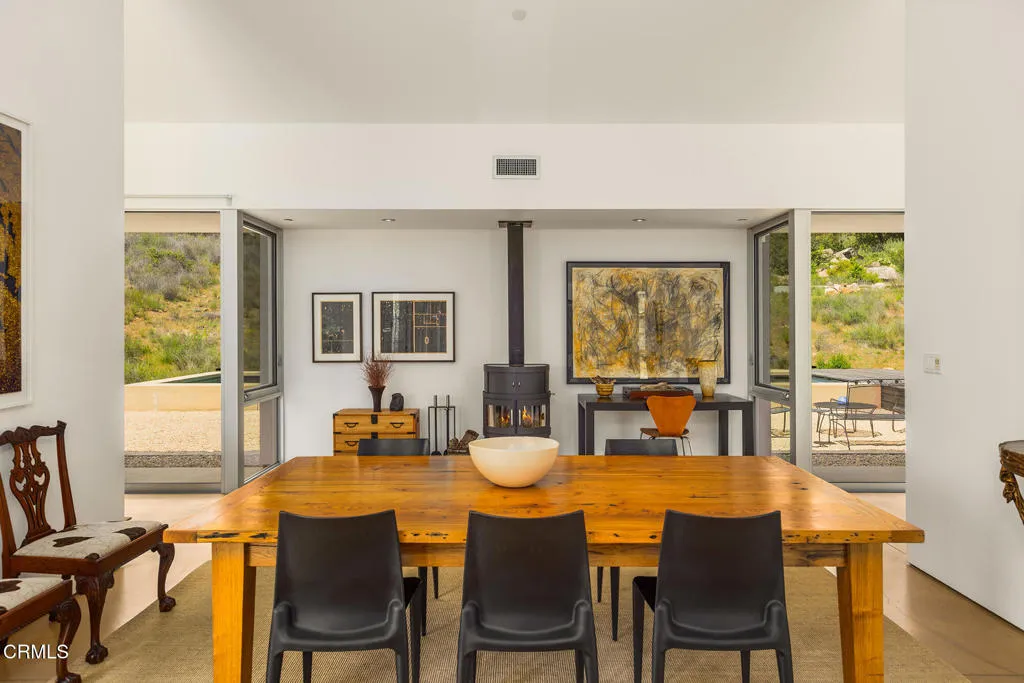 Ojai, California 93023, United States, 4 Bedrooms Bedrooms, ,3 BathroomsBathrooms,Residential,Active,232121