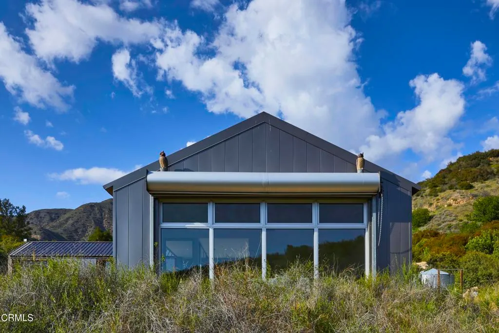 Ojai, California 93023, United States, 4 Bedrooms Bedrooms, ,3 BathroomsBathrooms,Residential,Active,232121