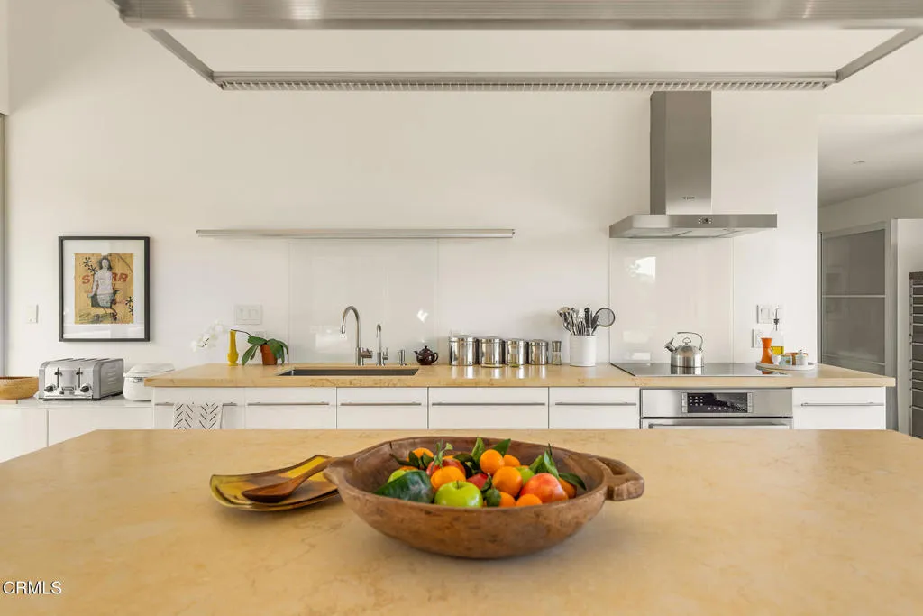 Ojai, California 93023, United States, 4 Bedrooms Bedrooms, ,3 BathroomsBathrooms,Residential,Active,232121