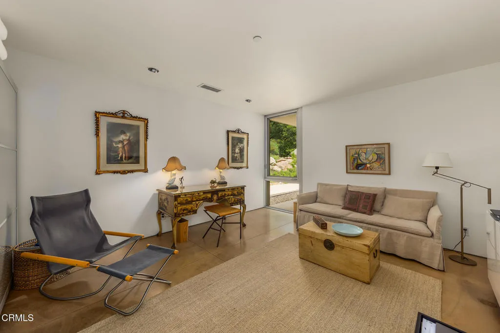 Ojai, California 93023, United States, 4 Bedrooms Bedrooms, ,3 BathroomsBathrooms,Residential,Active,232121