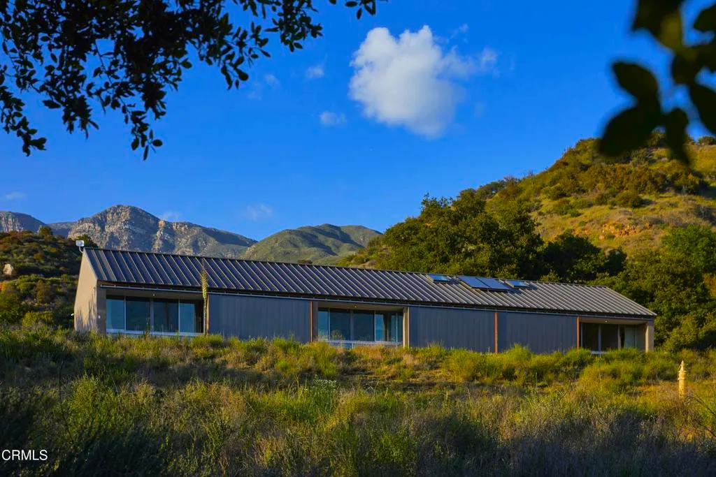 Ojai, California 93023, United States, 4 Bedrooms Bedrooms, ,3 BathroomsBathrooms,Residential,Active,232121