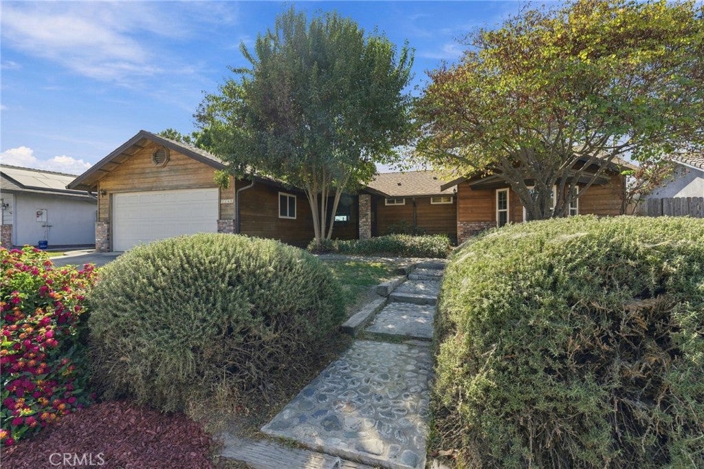 2149 W Della