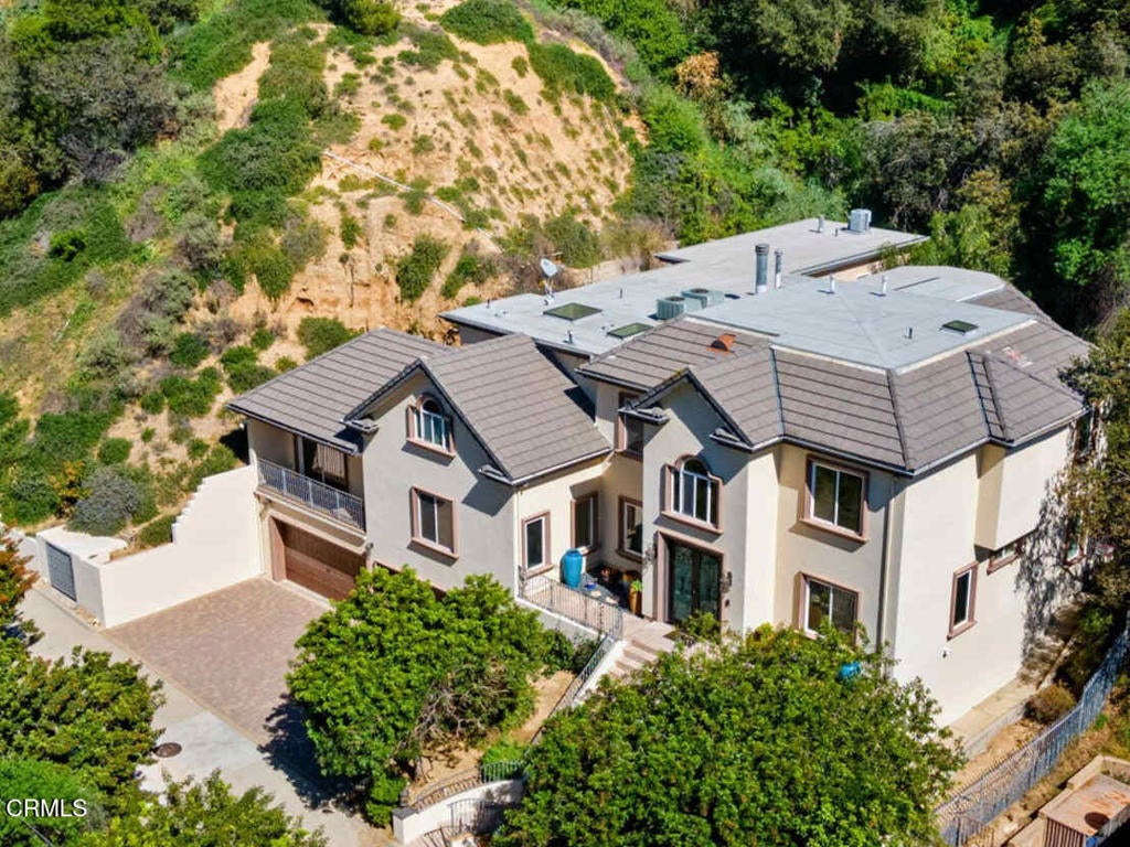 3263 New York Drive