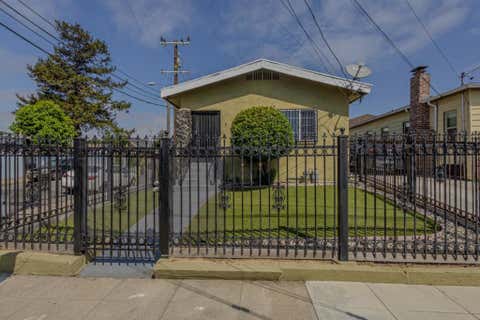 Photo of 2301 87th Avenue, Oakland, CA 94605 (MLS # ML82057713)