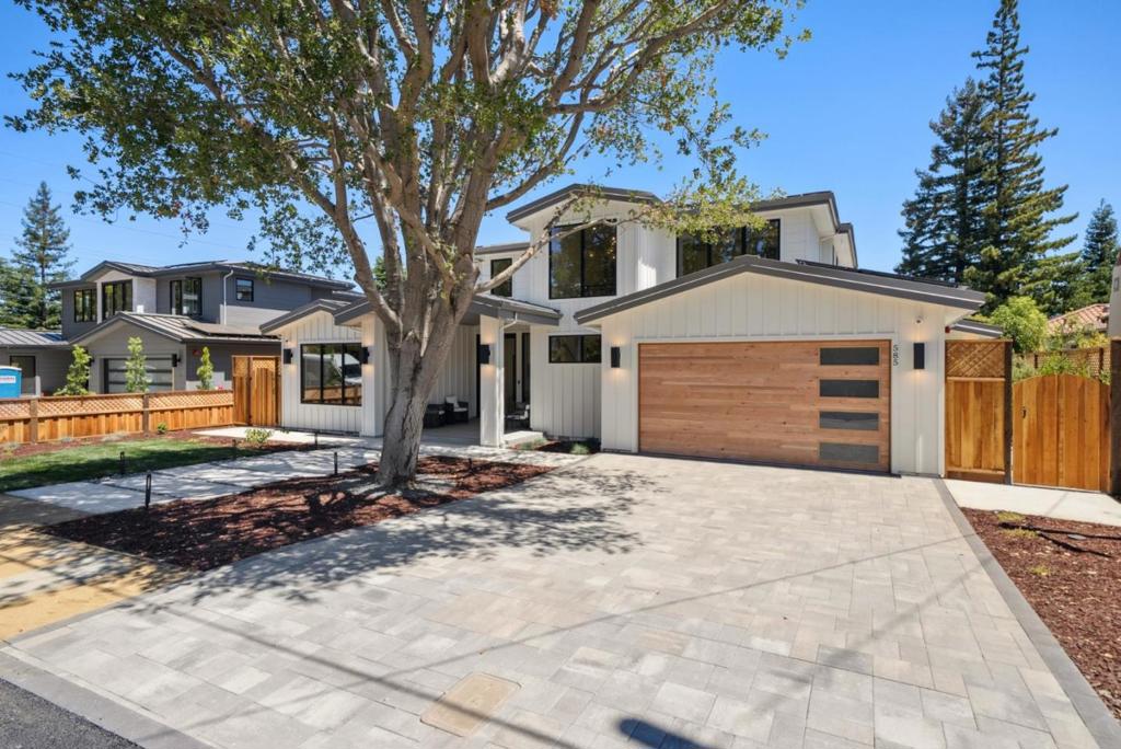 585 Cherry Avenue