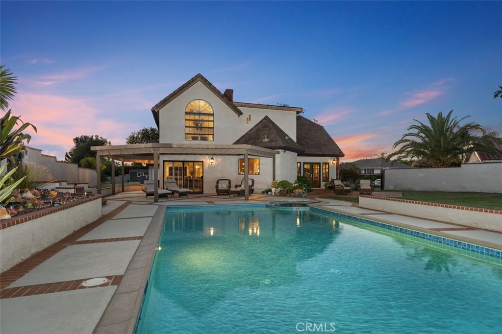 181 S Canyon Crest Drive