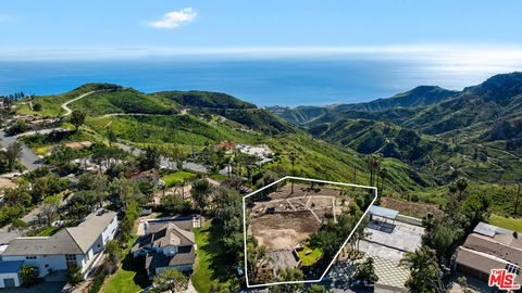 Photo of 23424 W Moon Shadows Drive, Malibu, CA 90265 (MLS # 26658813)
