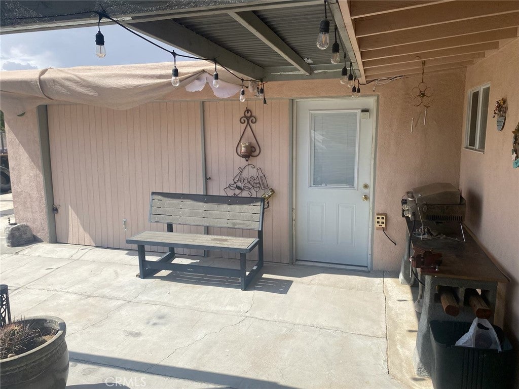 6925 Manzanita