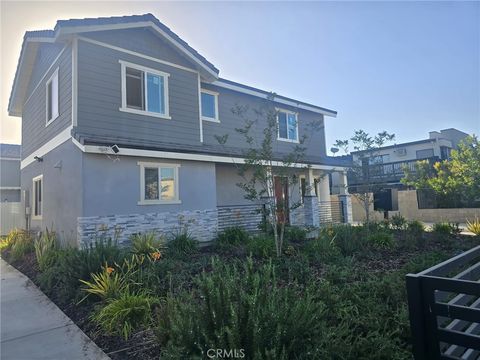 22001 Claretta Hawaiian Gardens CA 90716