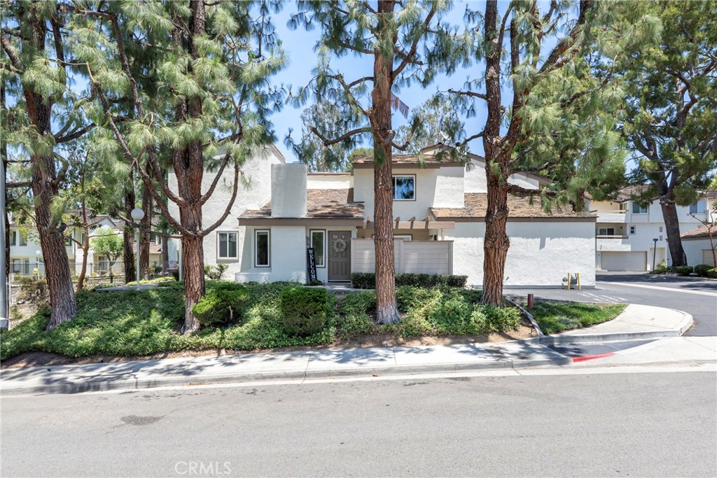 801 Vista Court