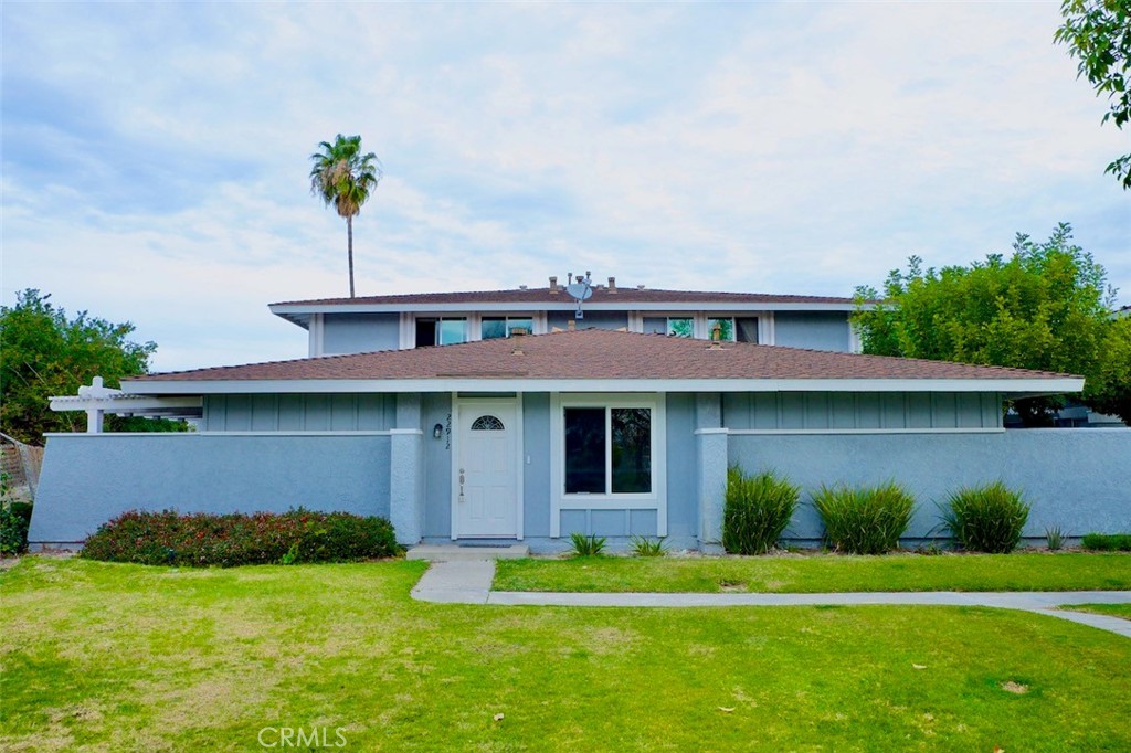 Charming single story condo located in Aliso Villas. It is an end unit and with no other unit above. There's also a large grass area in front of the entrance. Enter to a cozy family room with a fireplace. The family room opens to a dinning area. Other features includes 3 bedrooms and 2 full baths, tile and carpet throughout, dual pane windows, central A/C, inside laundry area, 1 car garage and tankless water heater. The back patio is private and quiet. Call for more info.