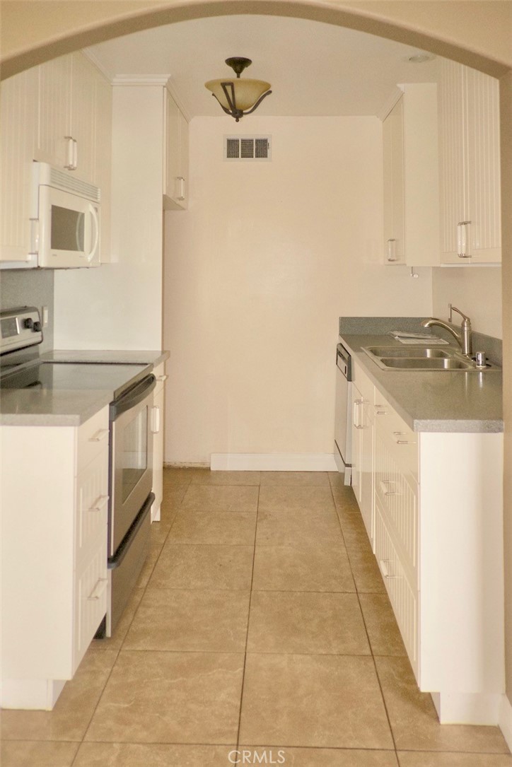 Aliso Villas (AV) - Residential Lease