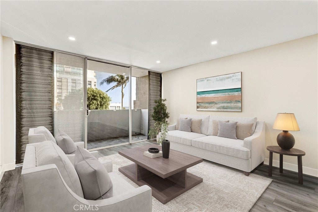 1750 E Ocean Boulevard 204