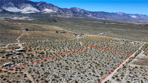 Photo of 765 Cloud Road, Lucerne Valley, CA 92356 (MLS # HD26023400)